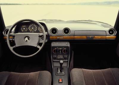 1979-1985 Mercedes 300TD 300TE 300CD dash cover mat dashboard pad 