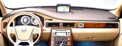 Volvo V70 dashboard with optional pop up Display