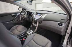 Hyundai Elantra Sedan & Coupe dashboard